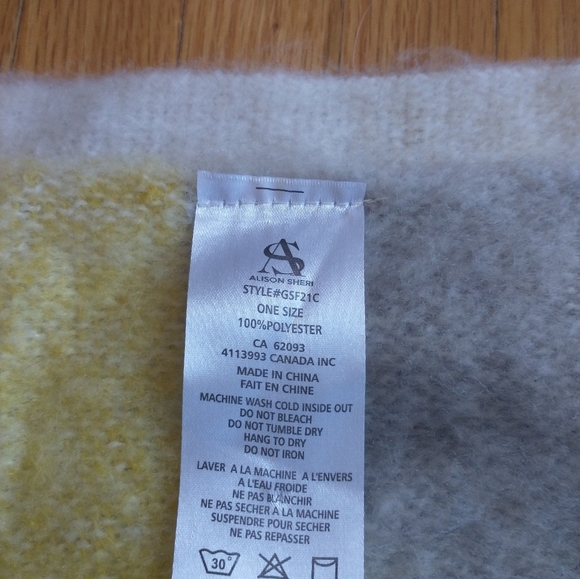 Unworn Alison Sheri Oversized Scarf - Picture 2 of 2